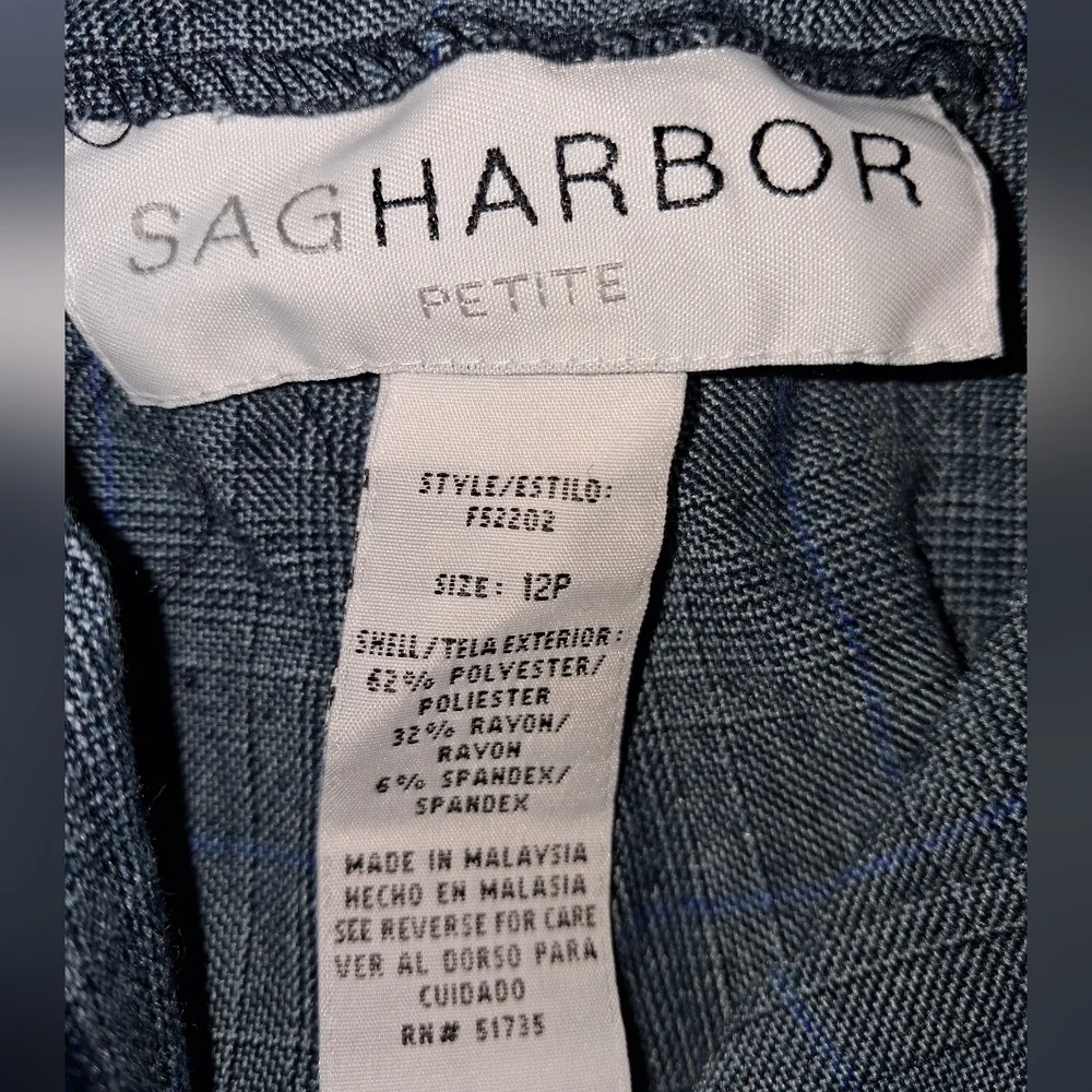 Sag Harbor Women's Gray Plaid Pants In A Size 12P. EUC. Office, Work, Business